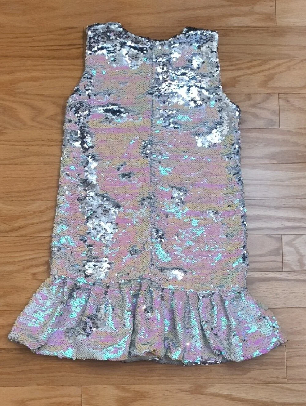 Lola + The Boys Sleeveless Iridescent Sequin Dress w/ Unicorn Accent Size 10 EUC